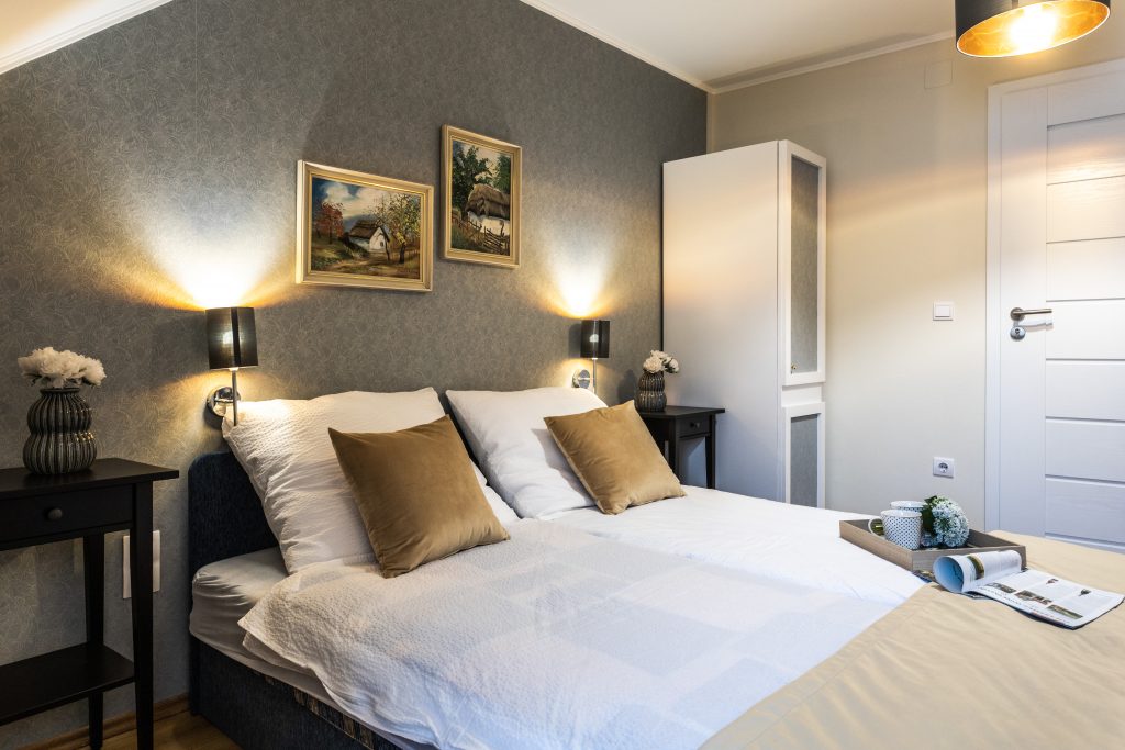 Villányi vendégház szobáinak felújítása 7