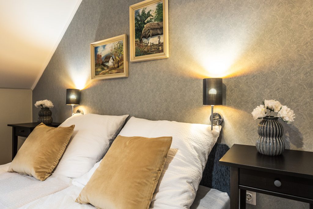 Villányi vendégház szobáinak felújítása 9