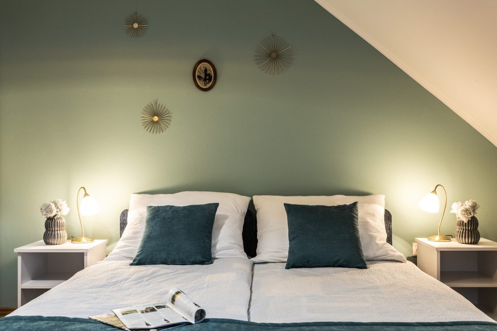 Villányi vendégház szobáinak felújítása 12