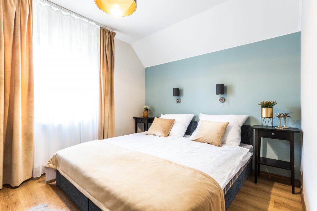 Villányi vendégház szobáinak felújítása 18